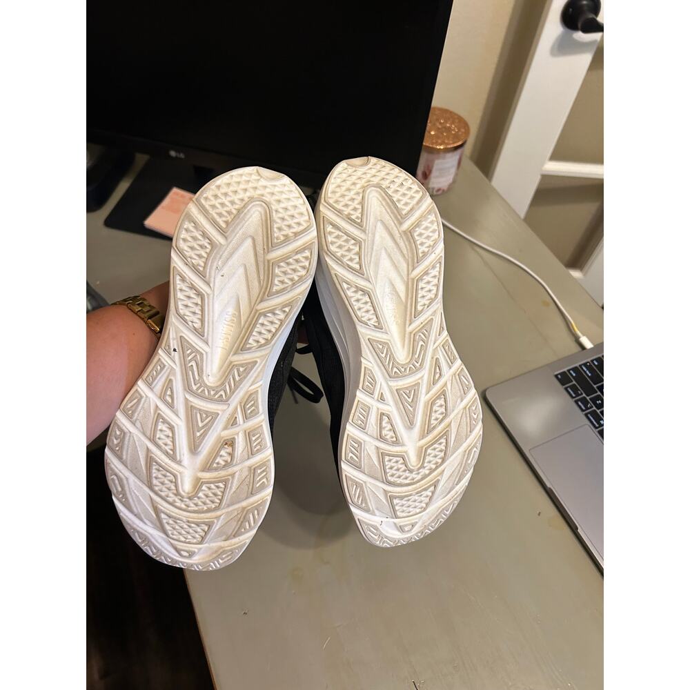 K Swiss Black & White Sneakers Like New Size 8 - Picture 4 of 9